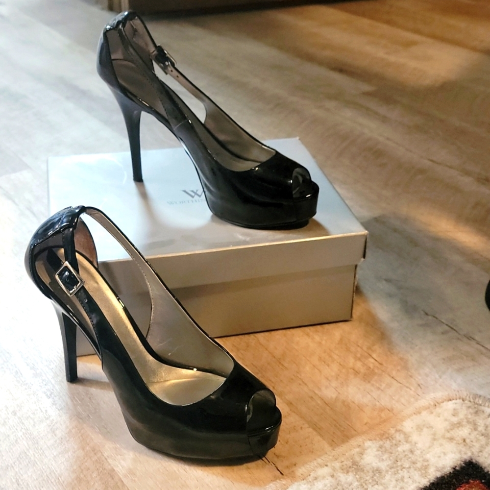 Worthington Black Heels, Size 8M, Like New